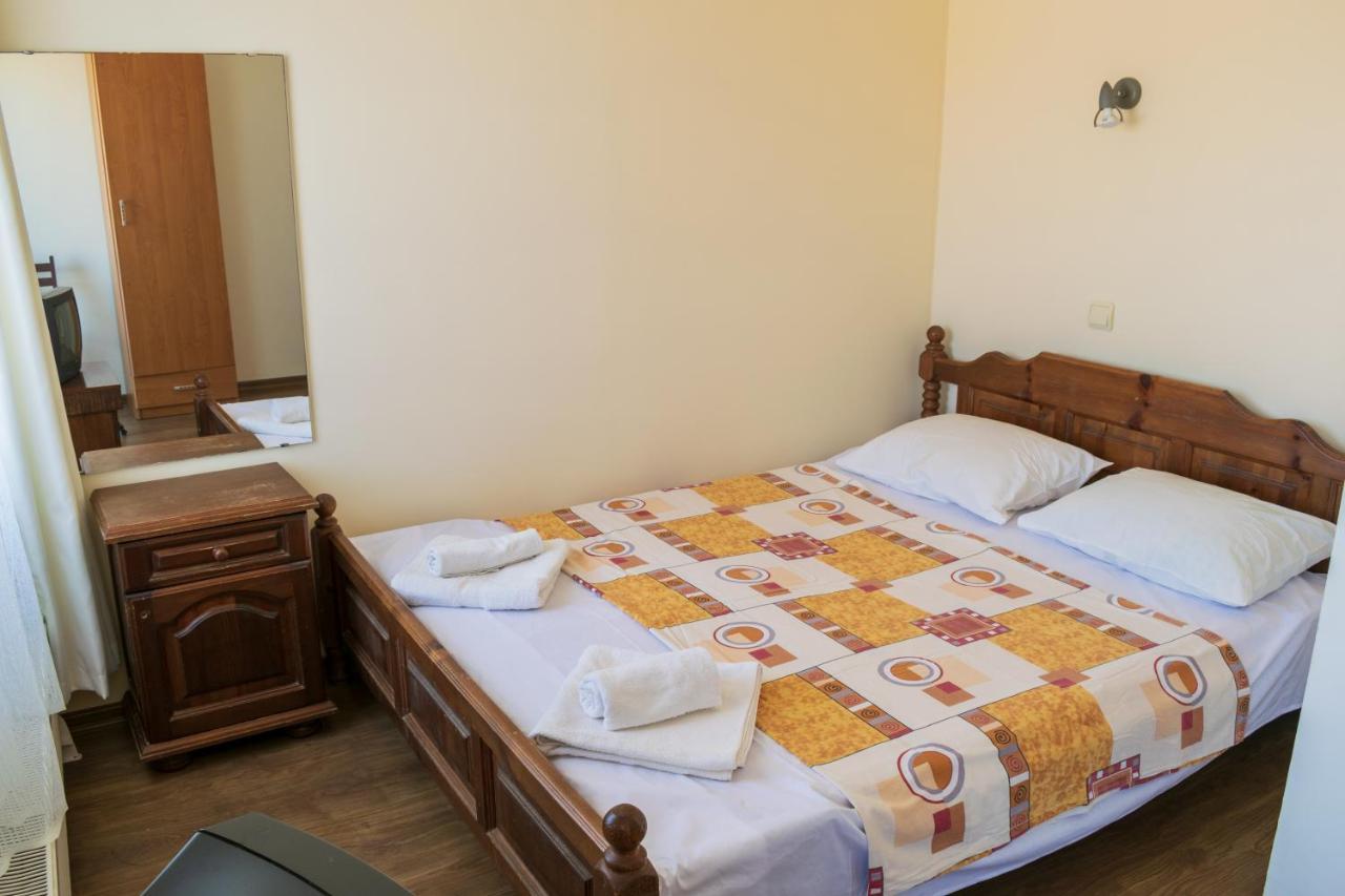 Guest House Eos Sozopol Bagian luar foto